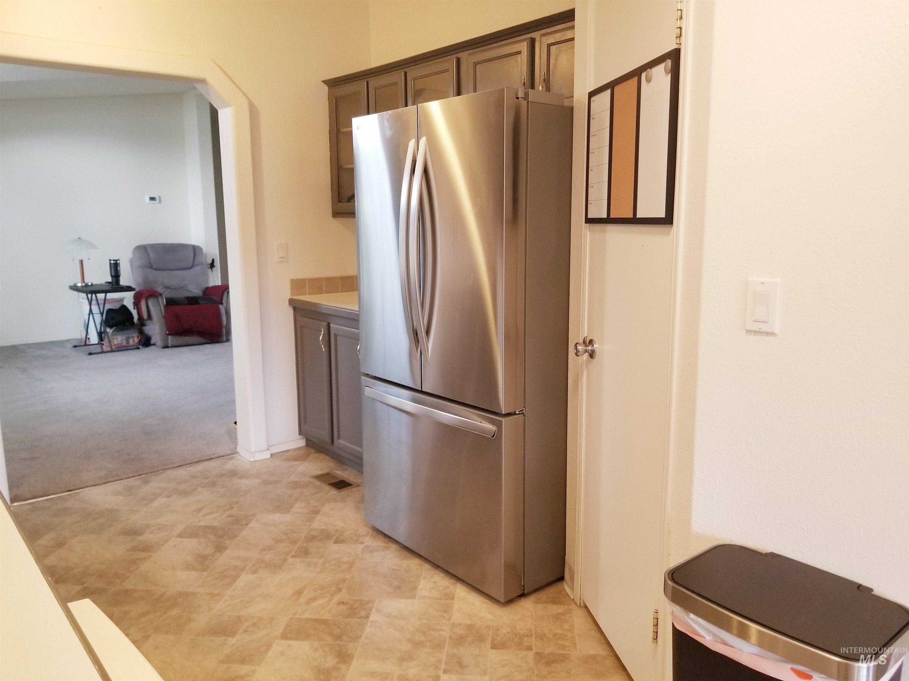 1605 Grandview Dr N, Twin Falls, Idaho 83301, 3 Bedrooms, 2 Bathrooms, Residential For Sale, Price $185,000,MLS 98992417