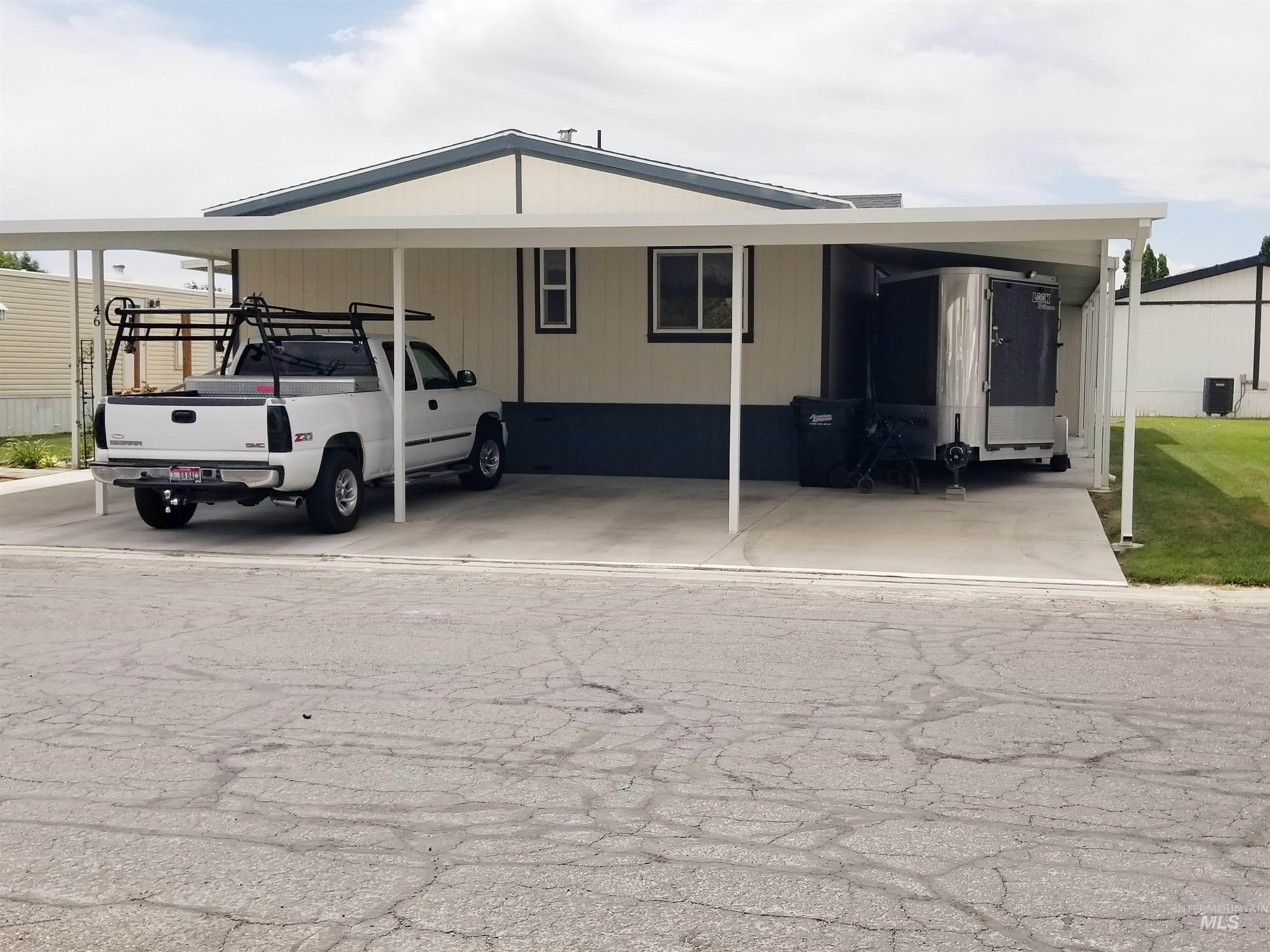 1605 Grandview Dr N, Twin Falls, Idaho 83301, 3 Bedrooms, 2 Bathrooms, Residential For Sale, Price $185,000,MLS 98992417