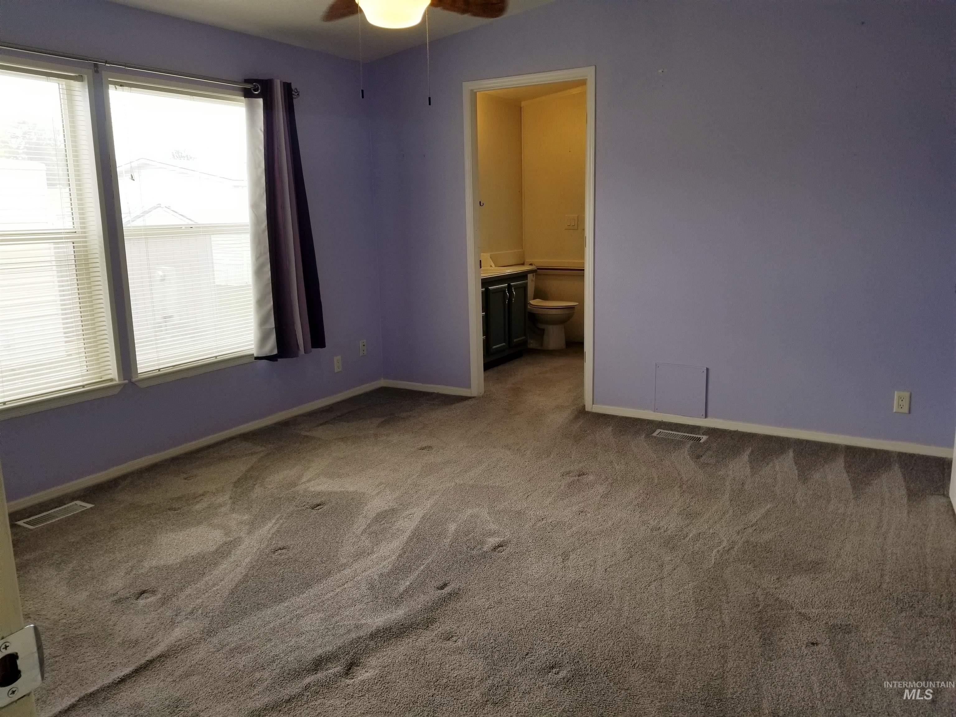 1605 Grandview Dr N, Twin Falls, Idaho 83301, 3 Bedrooms, 2 Bathrooms, Residential For Sale, Price $185,000,MLS 98992417