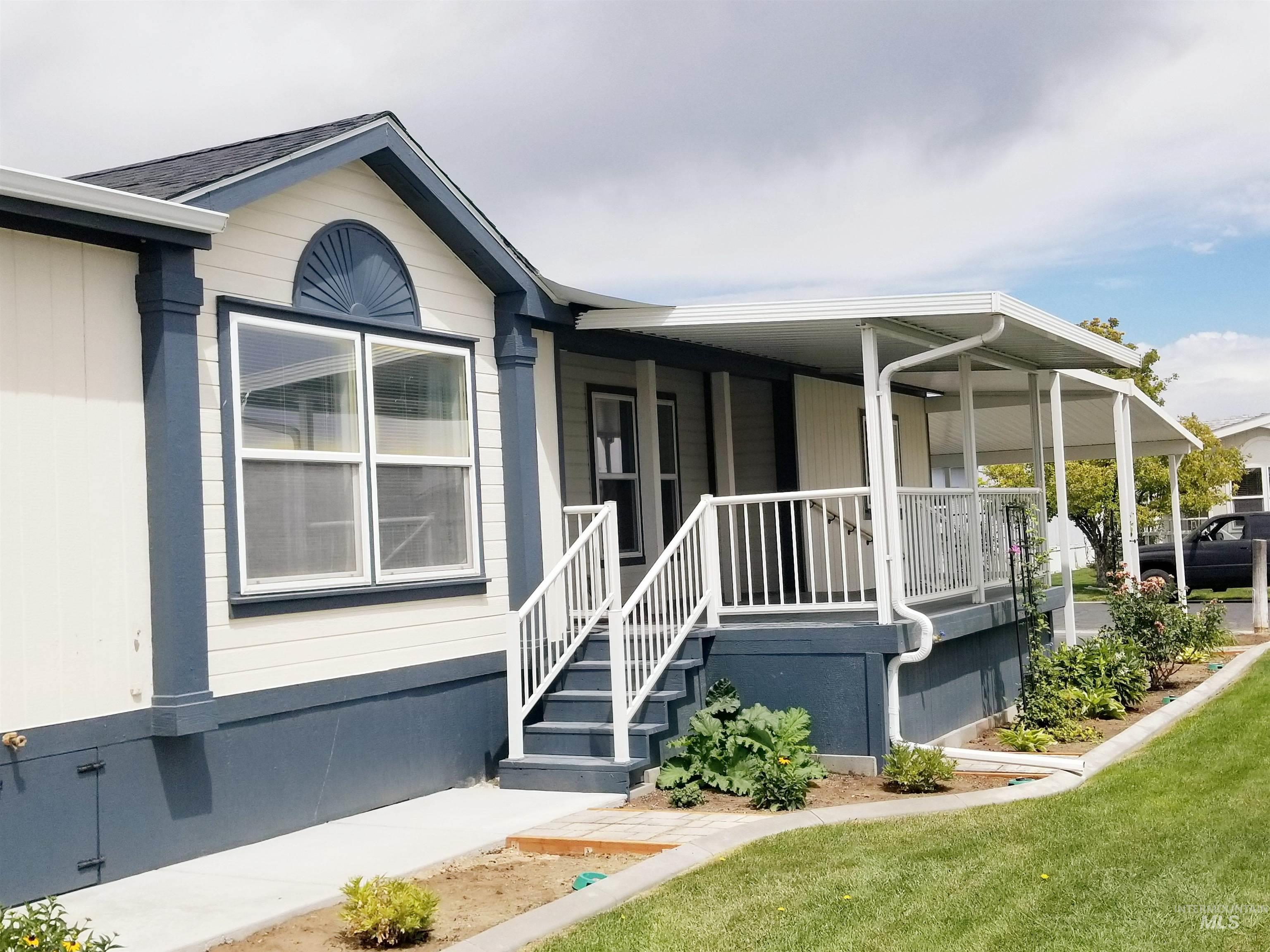 1605 Grandview Dr N, Twin Falls, Idaho 83301, 3 Bedrooms, 2 Bathrooms, Residential For Sale, Price $185,000,MLS 98992417