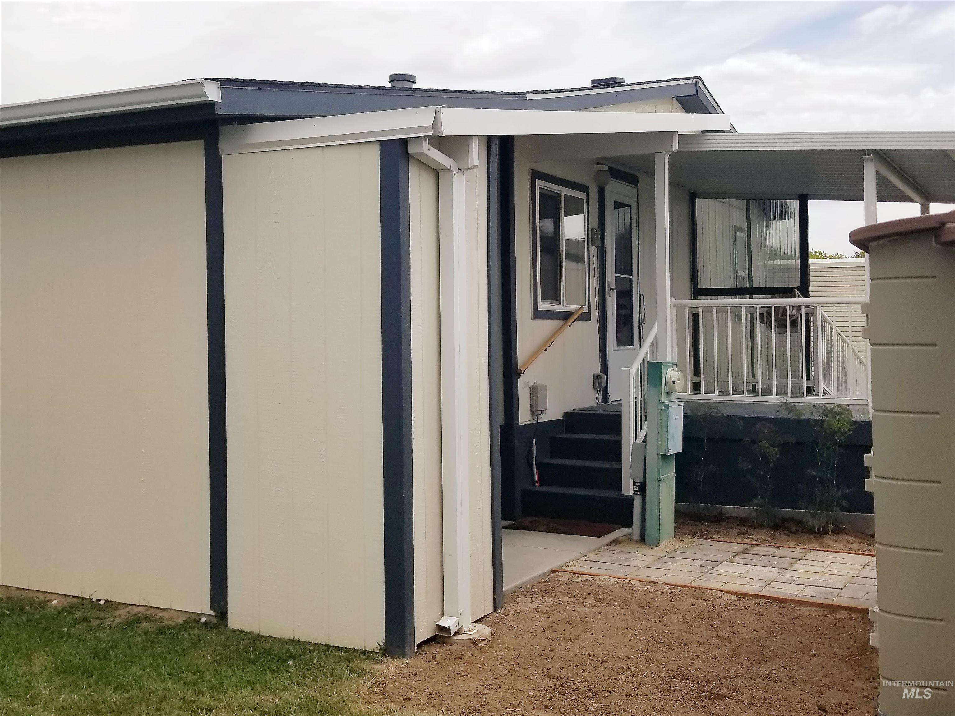 1605 Grandview Dr N, Twin Falls, Idaho 83301, 3 Bedrooms, 2 Bathrooms, Residential For Sale, Price $185,000,MLS 98992417
