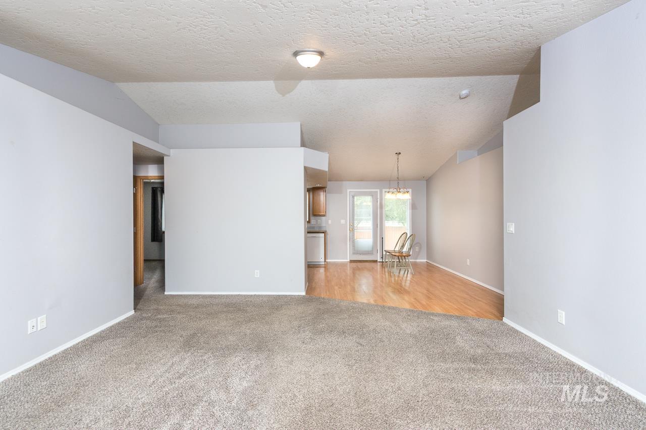 2605 Sunflower Drive, Nampa, Idaho 83686, 3 Bedrooms, 2 Bathrooms, Residential For Sale, Price $364,000,MLS 98992423