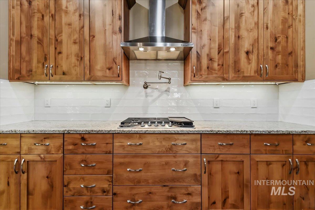 5944 W. Braveheart Dr., Eagle, Idaho 83616, 3 Bedrooms, 2.5 Bathrooms, Residential For Sale, Price $985,000,MLS 98992424