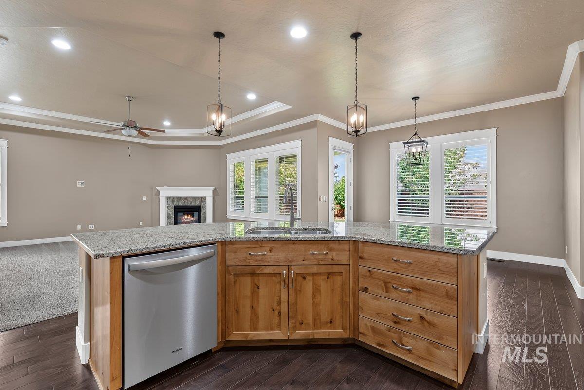 5944 W. Braveheart Dr., Eagle, Idaho 83616, 3 Bedrooms, 2.5 Bathrooms, Residential For Sale, Price $985,000,MLS 98992424