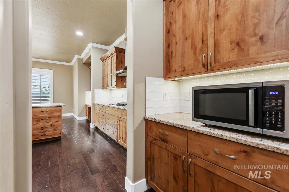5944 W. Braveheart Dr., Eagle, Idaho 83616, 3 Bedrooms, 2.5 Bathrooms, Residential For Sale, Price $985,000,MLS 98992424