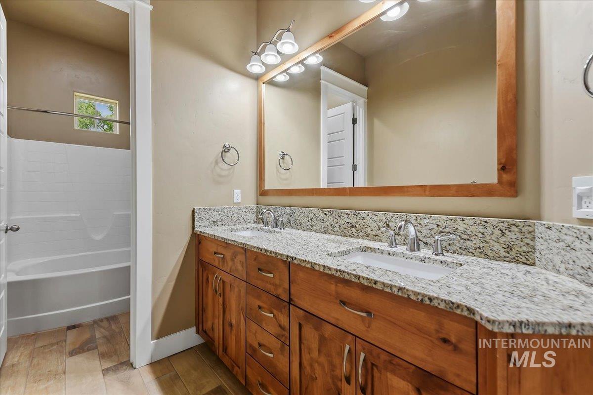 5944 W. Braveheart Dr., Eagle, Idaho 83616, 3 Bedrooms, 2.5 Bathrooms, Residential For Sale, Price $985,000,MLS 98992424