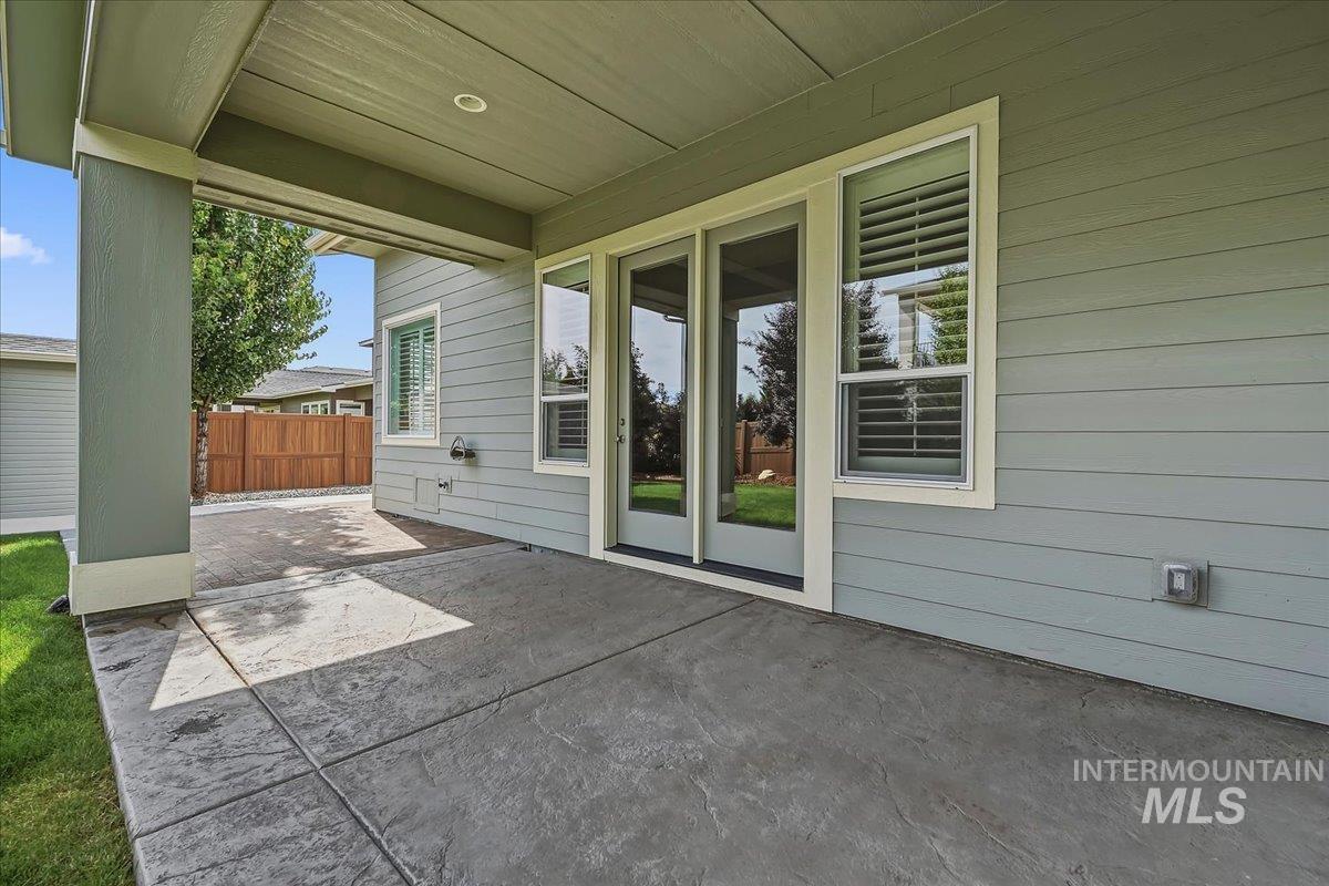 5944 W. Braveheart Dr., Eagle, Idaho 83616, 3 Bedrooms, 2.5 Bathrooms, Residential For Sale, Price $985,000,MLS 98992424
