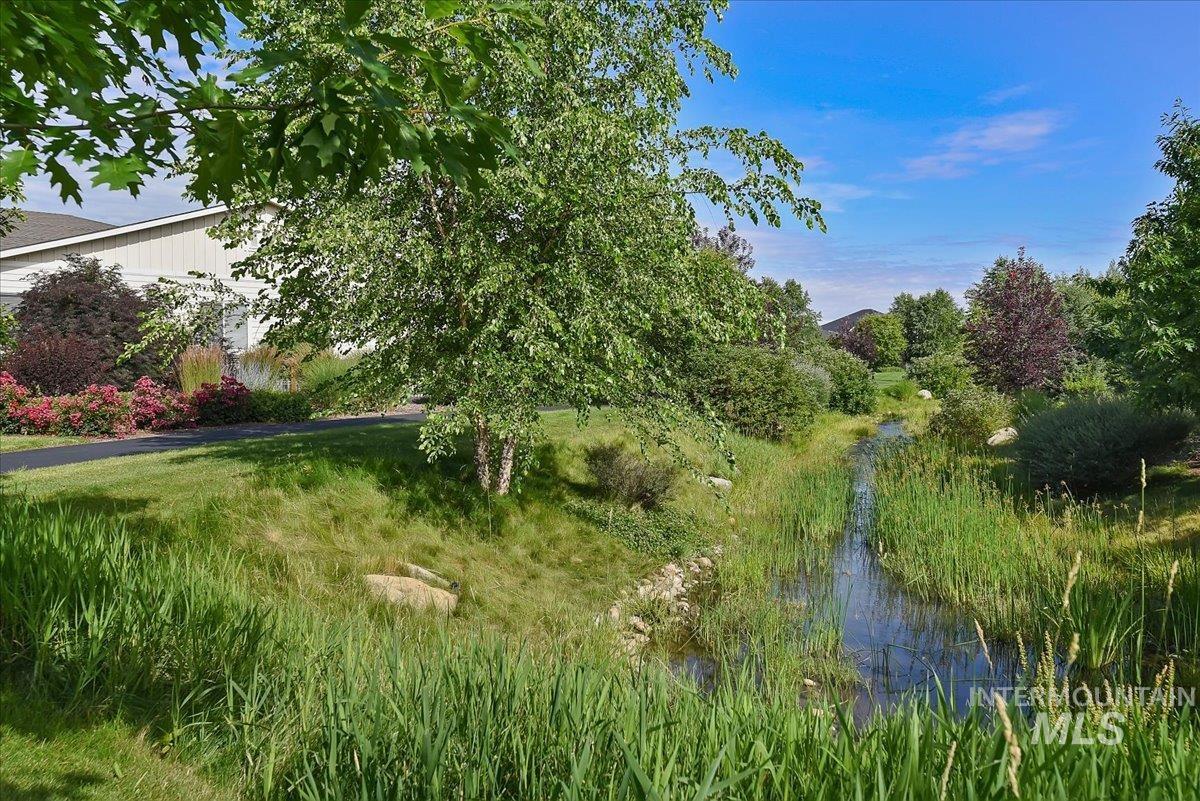 5944 W. Braveheart Dr., Eagle, Idaho 83616, 3 Bedrooms, 2.5 Bathrooms, Residential For Sale, Price $985,000,MLS 98992424