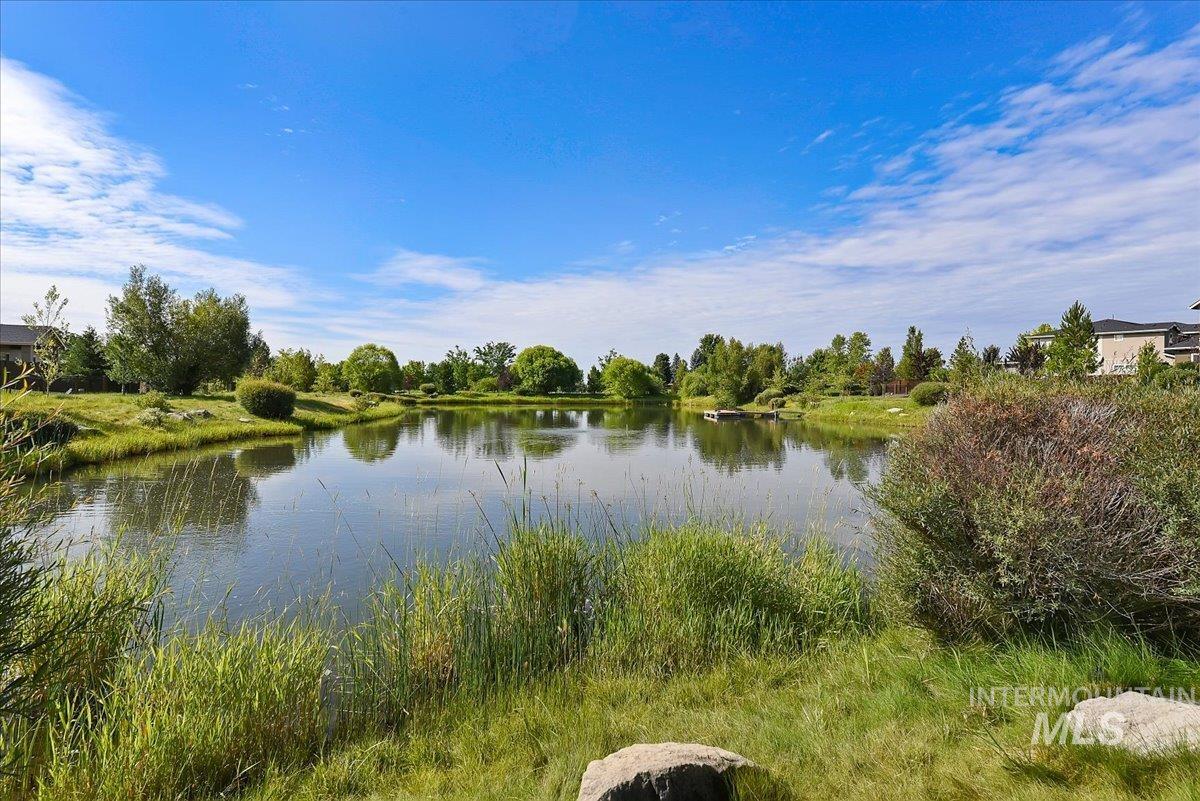 5944 W. Braveheart Dr., Eagle, Idaho 83616, 3 Bedrooms, 2.5 Bathrooms, Residential For Sale, Price $985,000,MLS 98992424