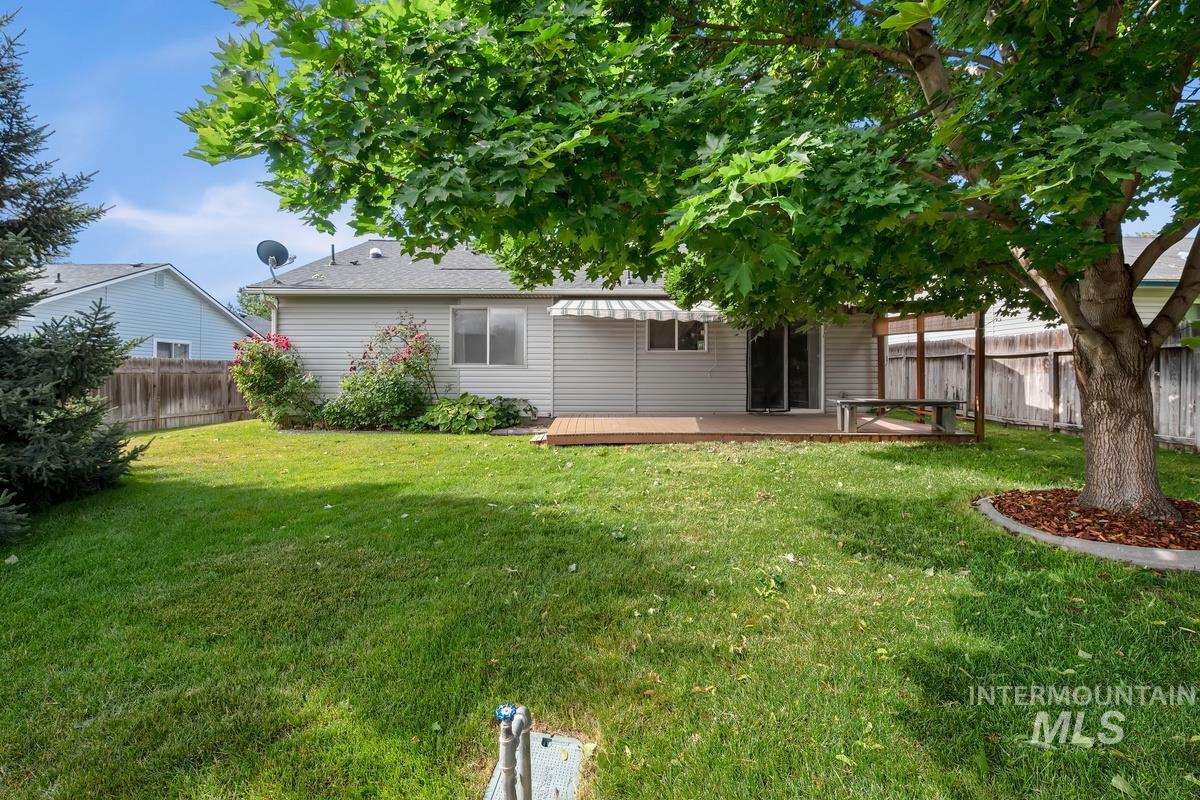 11644 W Trinity Ave, Nampa, Idaho 83651-8712, 3 Bedrooms, 2 Bathrooms, Residential For Sale, Price $350,000,MLS 98992425