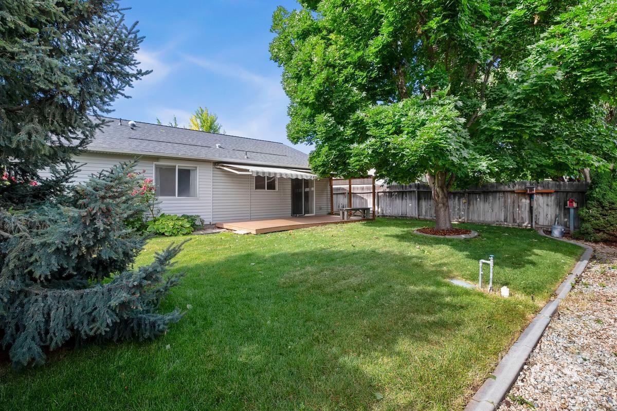 11644 W Trinity Ave, Nampa, Idaho 83651-8712, 3 Bedrooms, 2 Bathrooms, Residential For Sale, Price $350,000,MLS 98992425