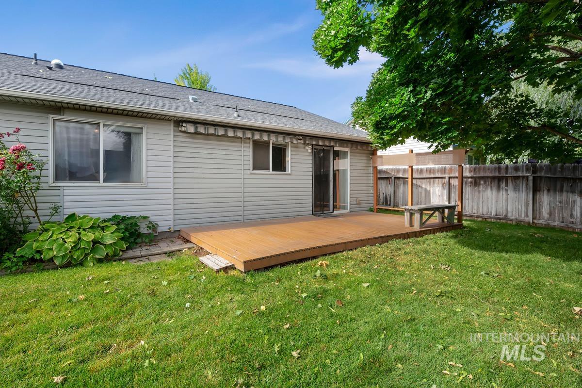 11644 W Trinity Ave, Nampa, Idaho 83651-8712, 3 Bedrooms, 2 Bathrooms, Residential For Sale, Price $350,000,MLS 98992425