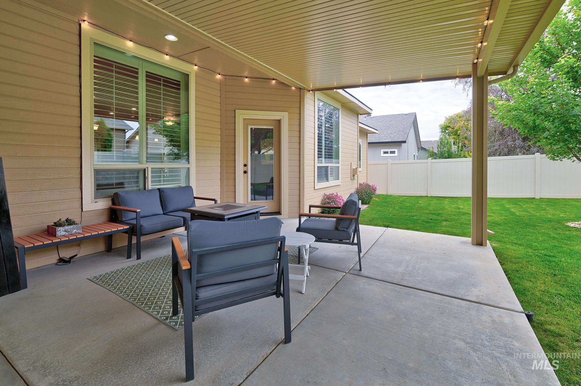 1411 W Raelin Dr, Nampa, Idaho 83686, 3 Bedrooms, 2 Bathrooms, Residential For Sale, Price $439,900, 98992426