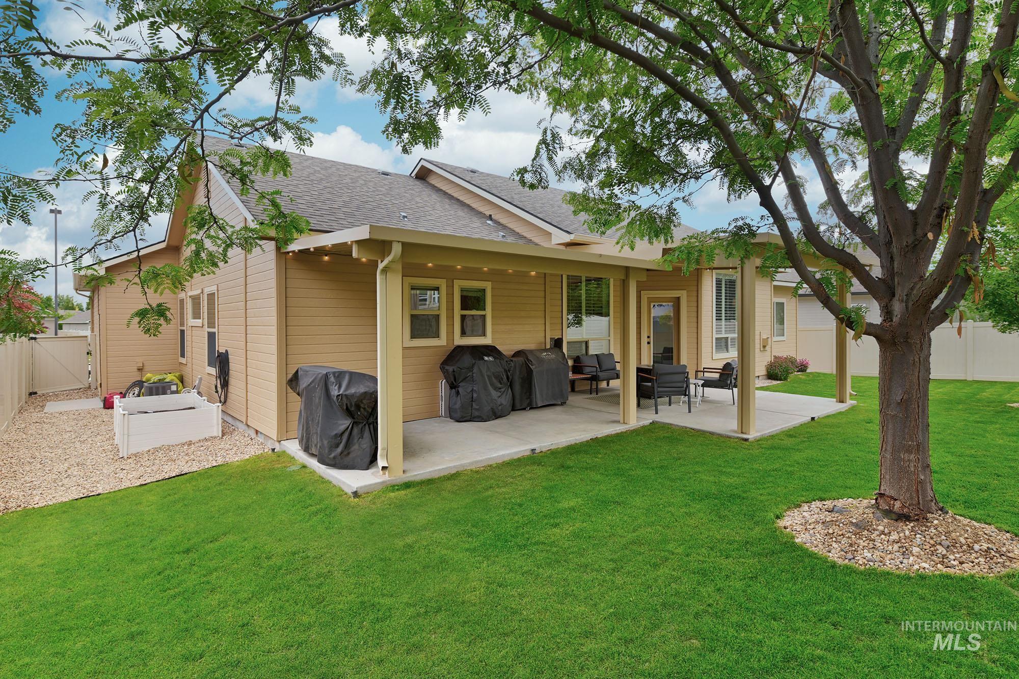 1411 W Raelin Dr, Nampa, Idaho 83686, 3 Bedrooms, 2 Bathrooms, Residential For Sale, Price $439,900, 98992426