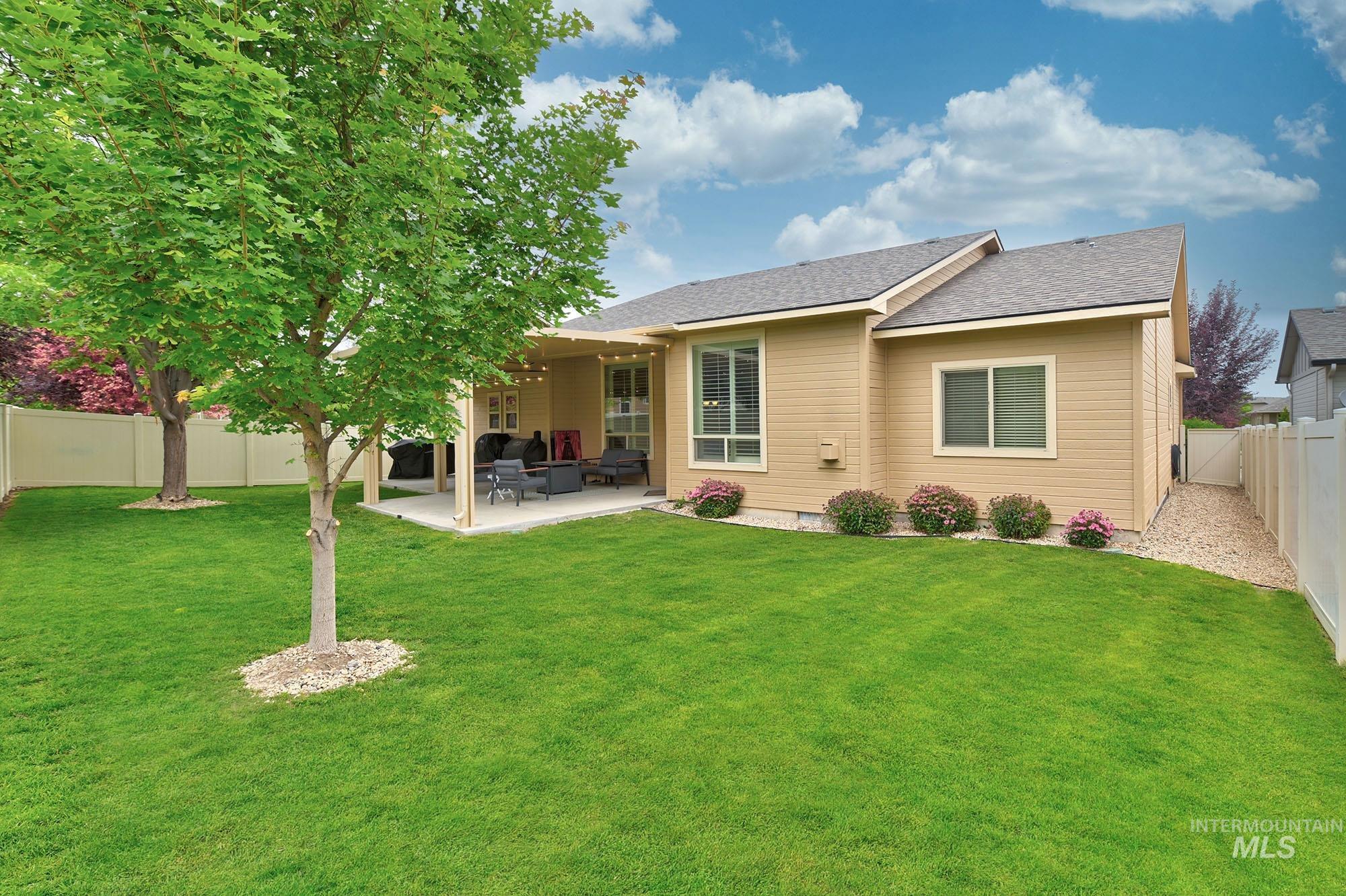 1411 W Raelin Dr, Nampa, Idaho 83686, 3 Bedrooms, 2 Bathrooms, Residential For Sale, Price $439,900, 98992426