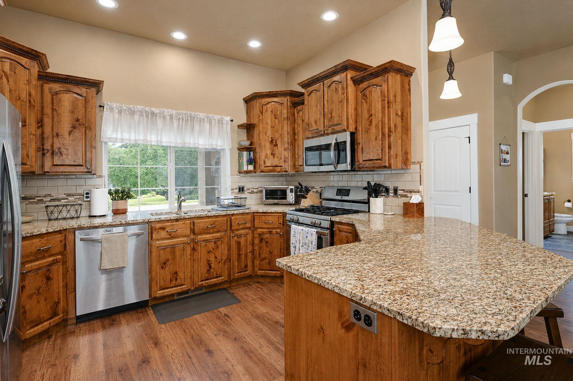 1411 W Raelin Dr, Nampa, Idaho 83686, 3 Bedrooms, 2 Bathrooms, Residential For Sale, Price $439,900, 98992426