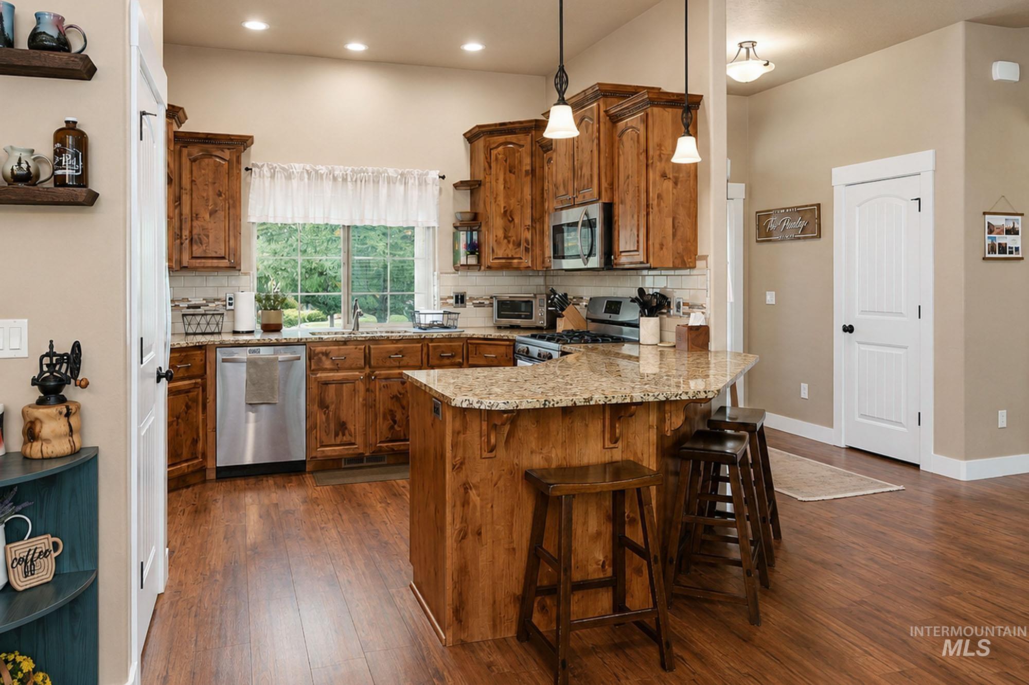 1411 W Raelin Dr, Nampa, Idaho 83686, 3 Bedrooms, 2 Bathrooms, Residential For Sale, Price $439,900, 98992426