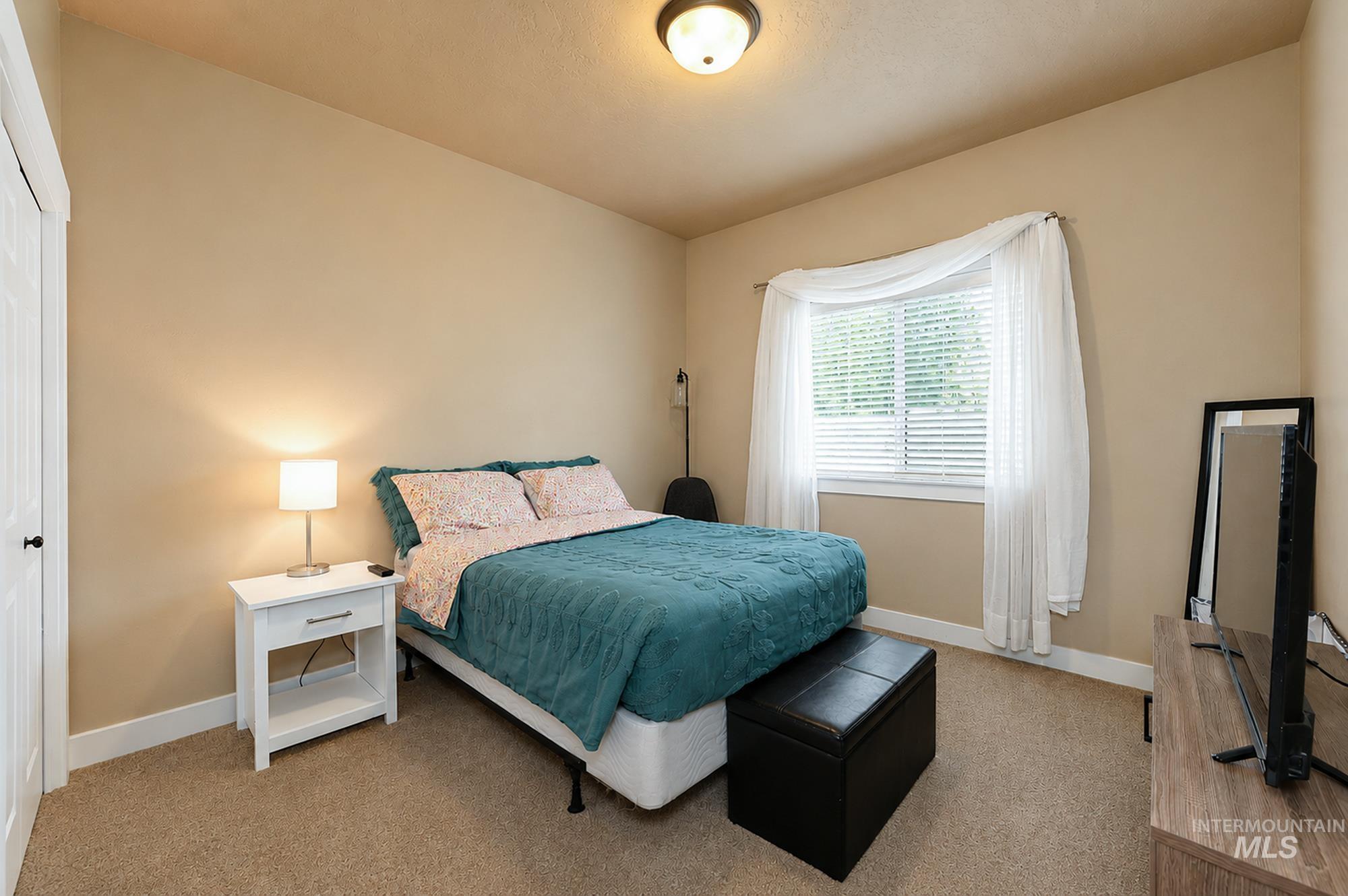 1411 W Raelin Dr, Nampa, Idaho 83686, 3 Bedrooms, 2 Bathrooms, Residential For Sale, Price $439,900, 98992426