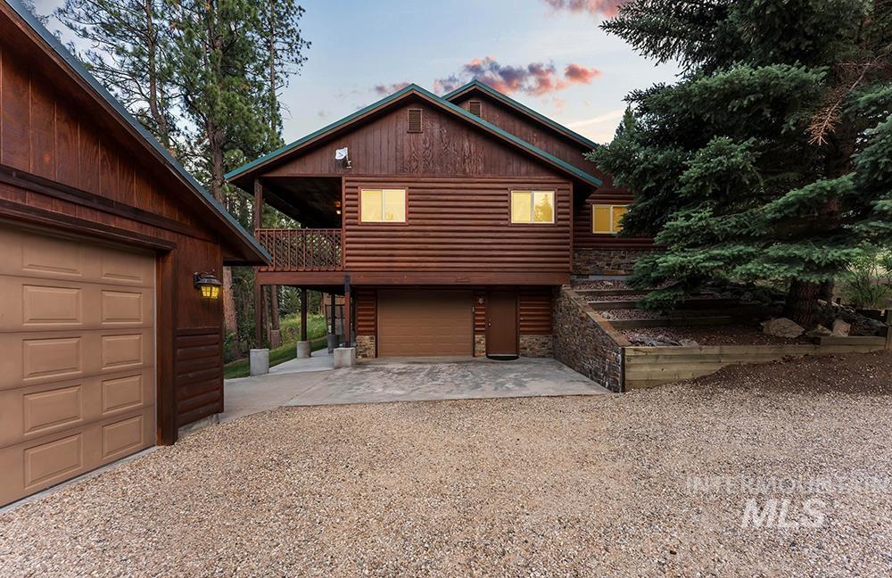 67 Wilderness Ranch Rd, Boise, Idaho 83716, 3 Bedrooms, 2 Bathrooms, Residential For Sale, Price $849,000,MLS 98992427