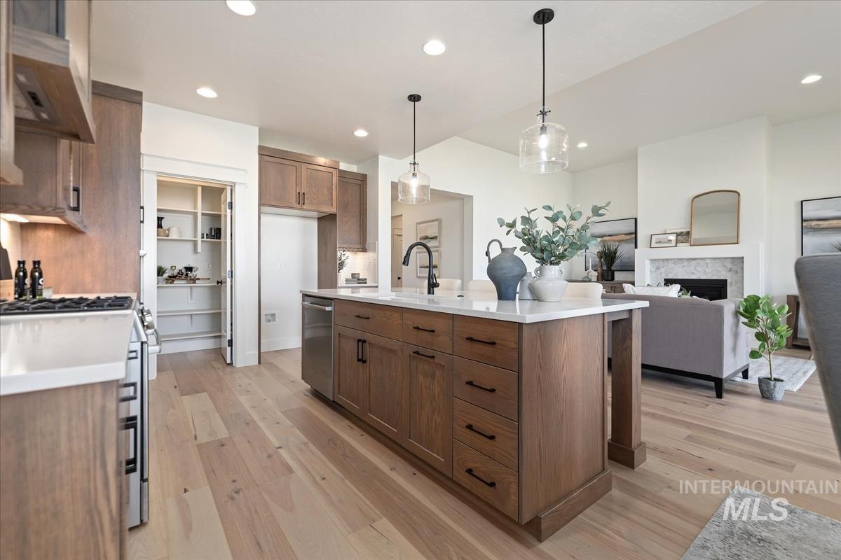 8347 W Show Horse Dr, Meridian, Idaho 83646, 3 Bedrooms, 3 Bathrooms, Residential For Sale, Price $679,900, 98992428