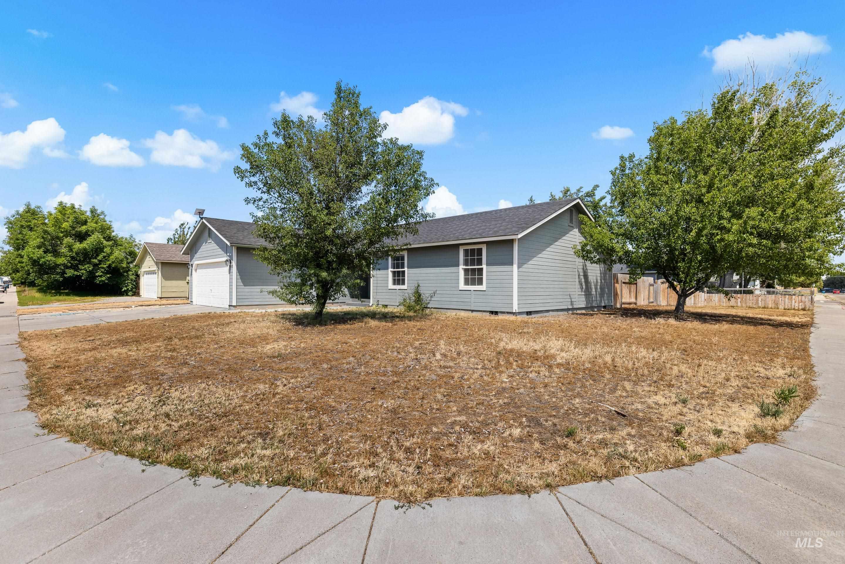 1230 Del Mar St, Mountain Home, Idaho 83647-3767, 3 Bedrooms, 2 Bathrooms, Residential For Sale, Price $339,900,MLS 98992429