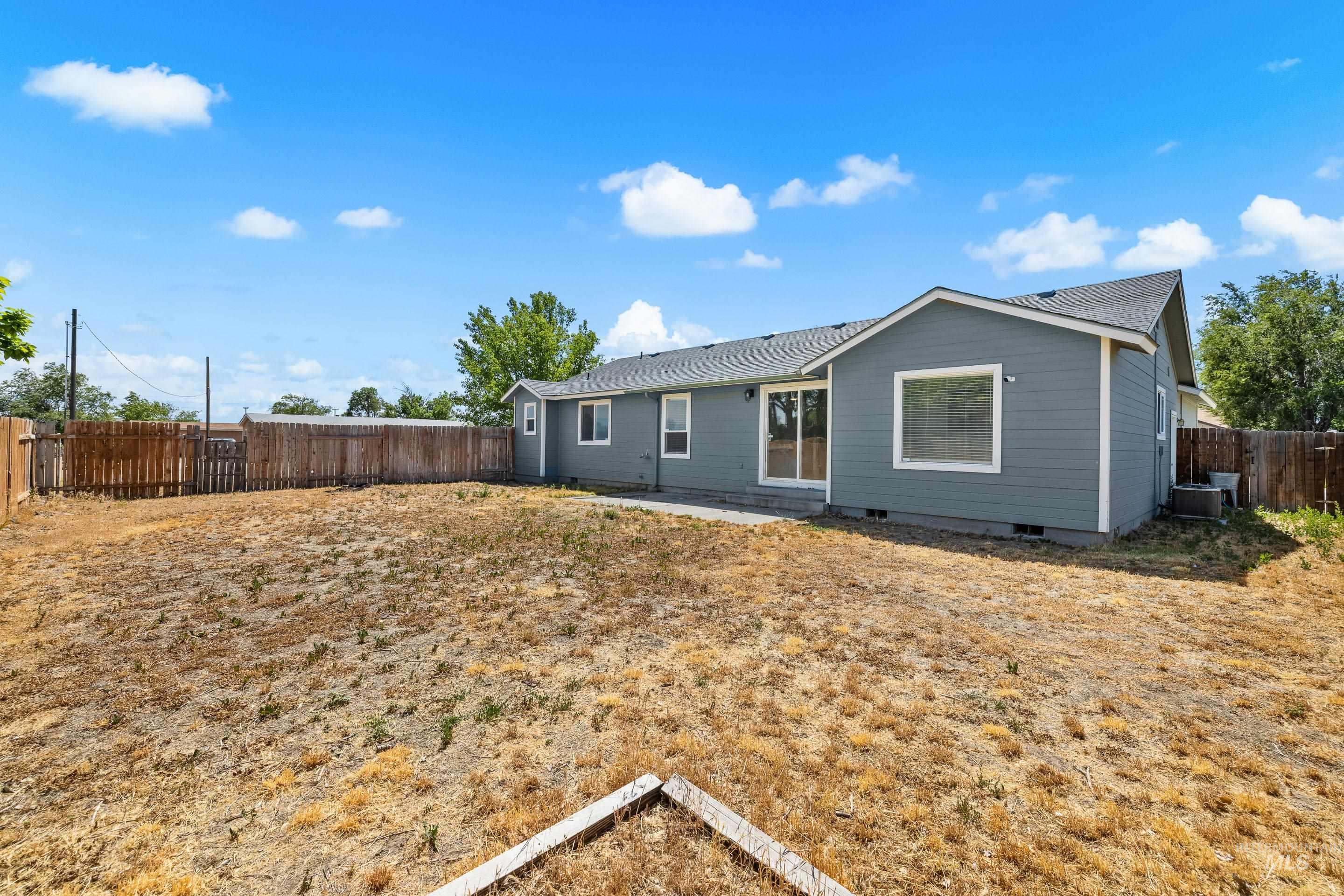 1230 Del Mar St, Mountain Home, Idaho 83647-3767, 3 Bedrooms, 2 Bathrooms, Residential For Sale, Price $339,900,MLS 98992429