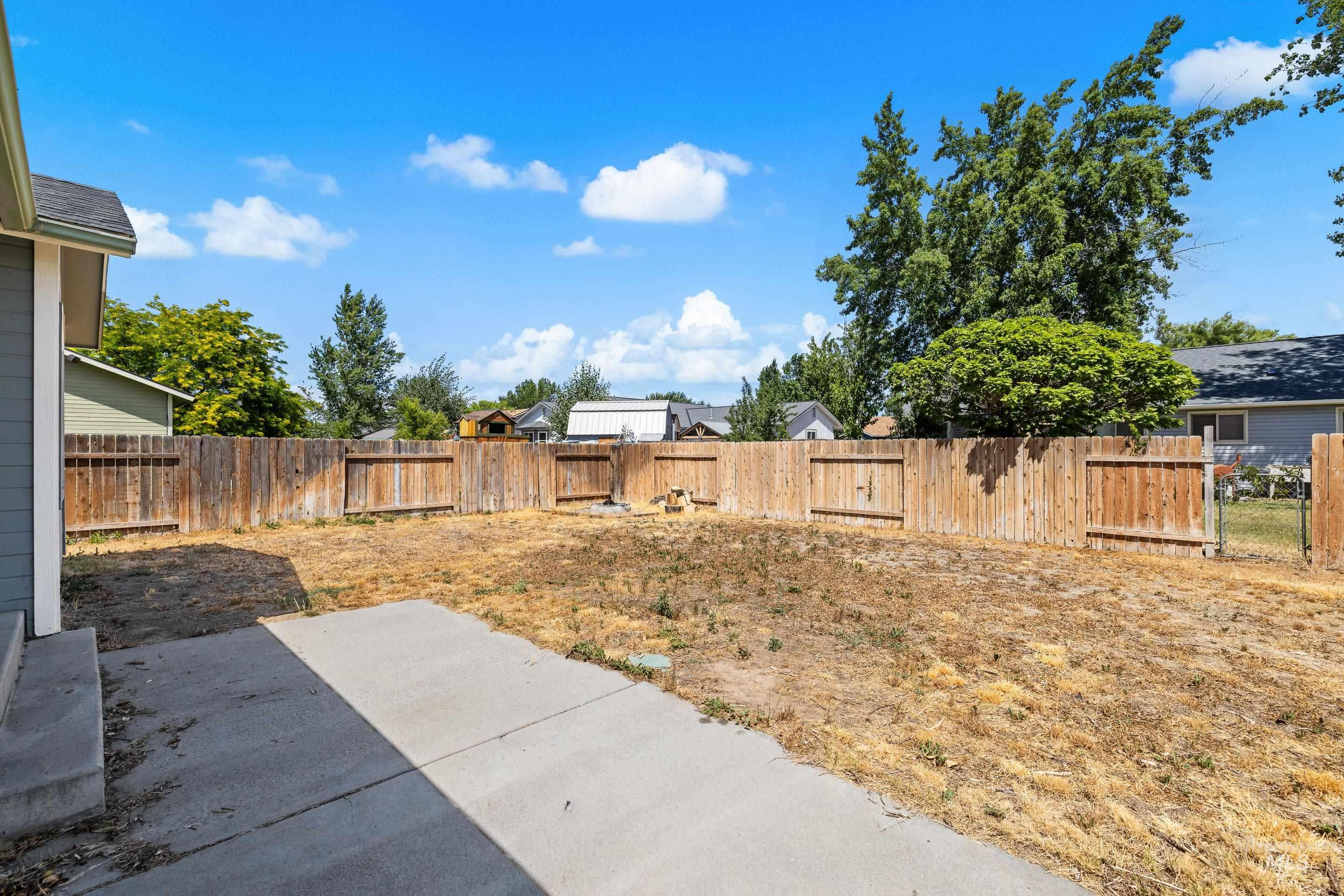 1230 Del Mar St, Mountain Home, Idaho 83647-3767, 3 Bedrooms, 2 Bathrooms, Residential For Sale, Price $339,900,MLS 98992429