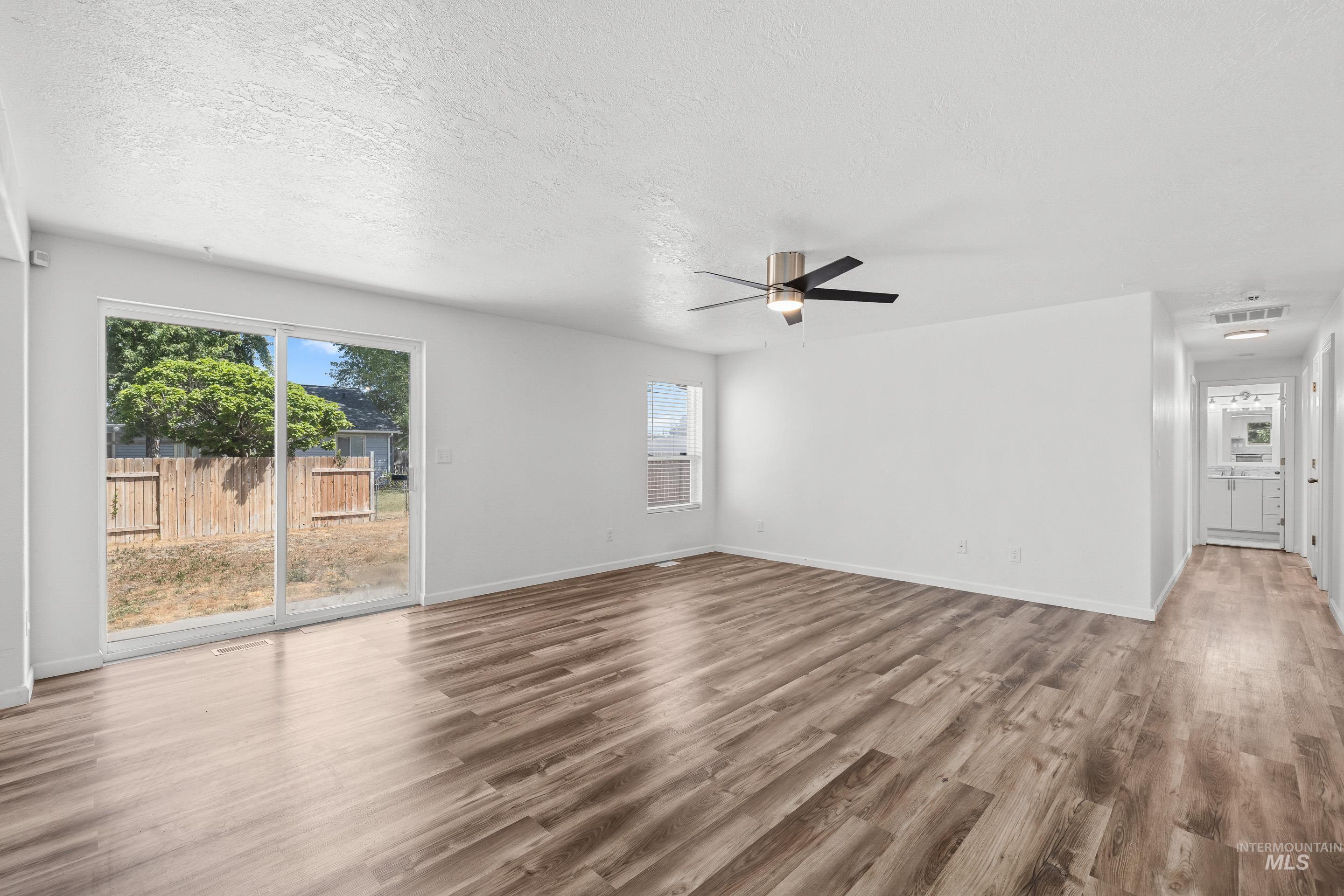 1230 Del Mar St, Mountain Home, Idaho 83647-3767, 3 Bedrooms, 2 Bathrooms, Residential For Sale, Price $339,900,MLS 98992429