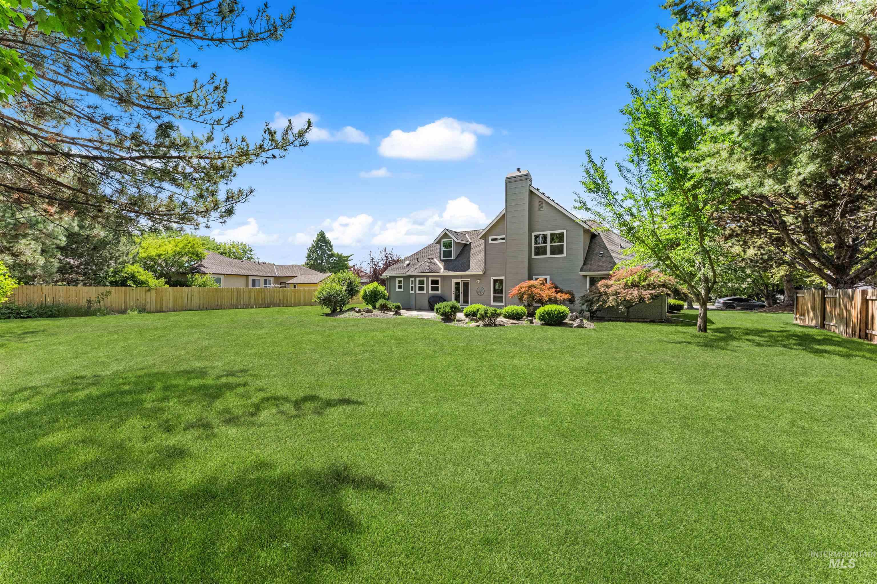 1660 E Brunswick Dr, Eagle, Idaho 83616, 4 Bedrooms, 3.5 Bathrooms, Residential For Sale, Price $897,000,MLS 98992430