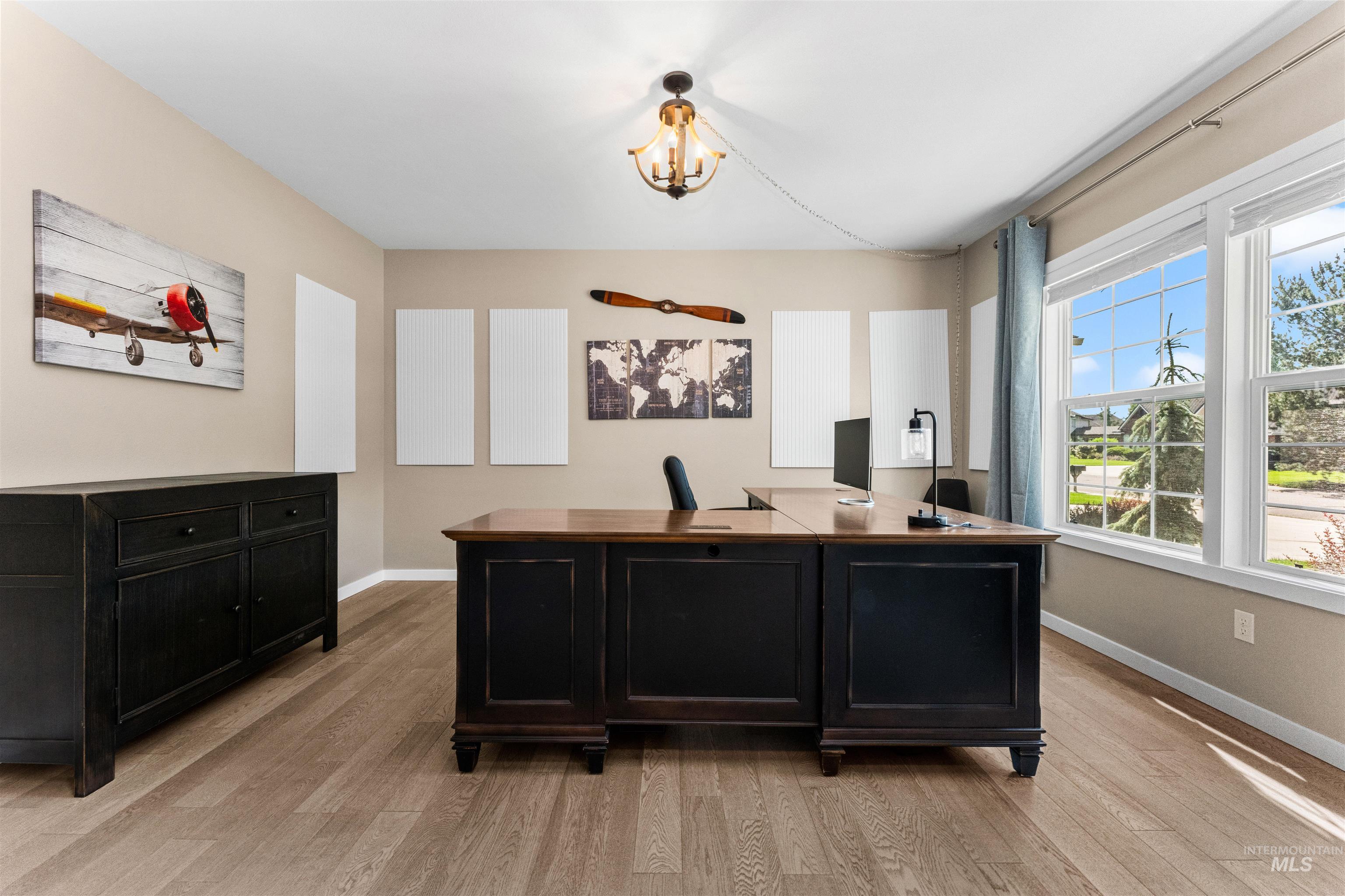 1660 E Brunswick Dr, Eagle, Idaho 83616, 4 Bedrooms, 3.5 Bathrooms, Residential For Sale, Price $897,000,MLS 98992430