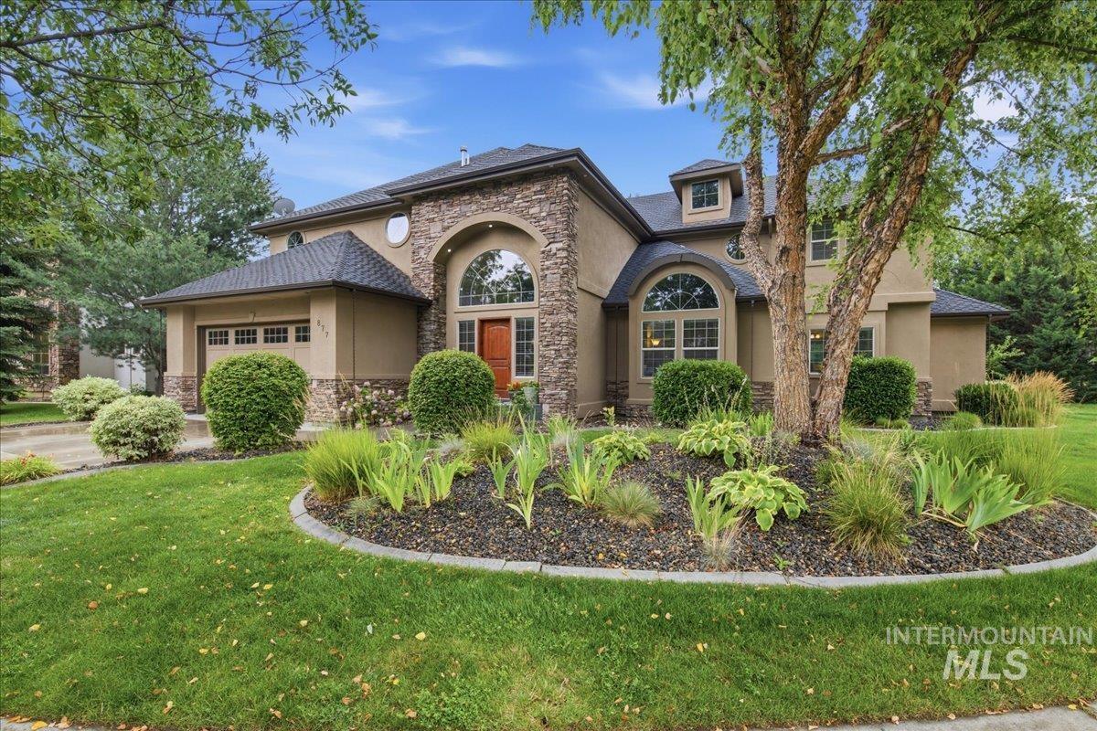 877 W Headwaters Dr., Eagle, Idaho 83616, 5 Bedrooms, 3.5 Bathrooms, Residential For Sale, Price $1,174,900,MLS 98992431
