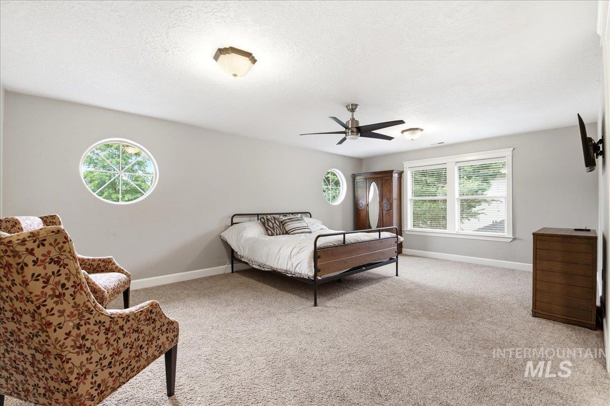 877 W Headwaters Dr., Eagle, Idaho 83616, 5 Bedrooms, 3.5 Bathrooms, Residential For Sale, Price $1,174,900,MLS 98992431