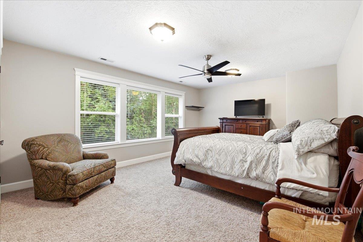 877 W Headwaters Dr., Eagle, Idaho 83616, 5 Bedrooms, 3.5 Bathrooms, Residential For Sale, Price $1,174,900,MLS 98992431
