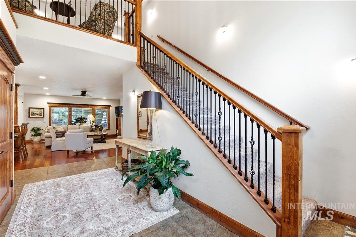 877 W Headwaters Dr., Eagle, Idaho 83616, 5 Bedrooms, 3.5 Bathrooms, Residential For Sale, Price $1,174,900,MLS 98992431