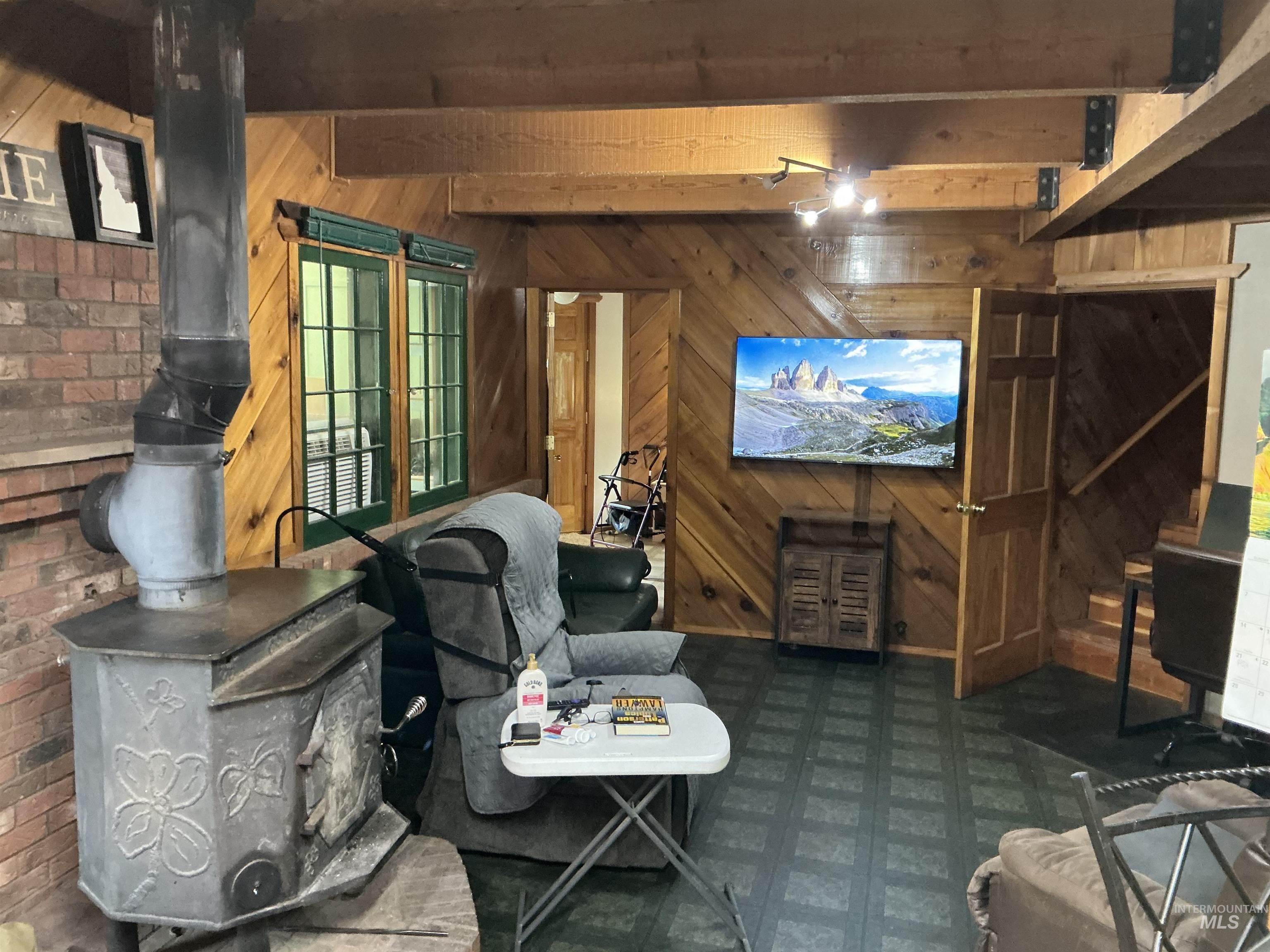 2806 Highway 95, Council, Idaho 83612, 4 Bedrooms, 2 Bathrooms, Residential For Sale, Price $599,900, 98992432