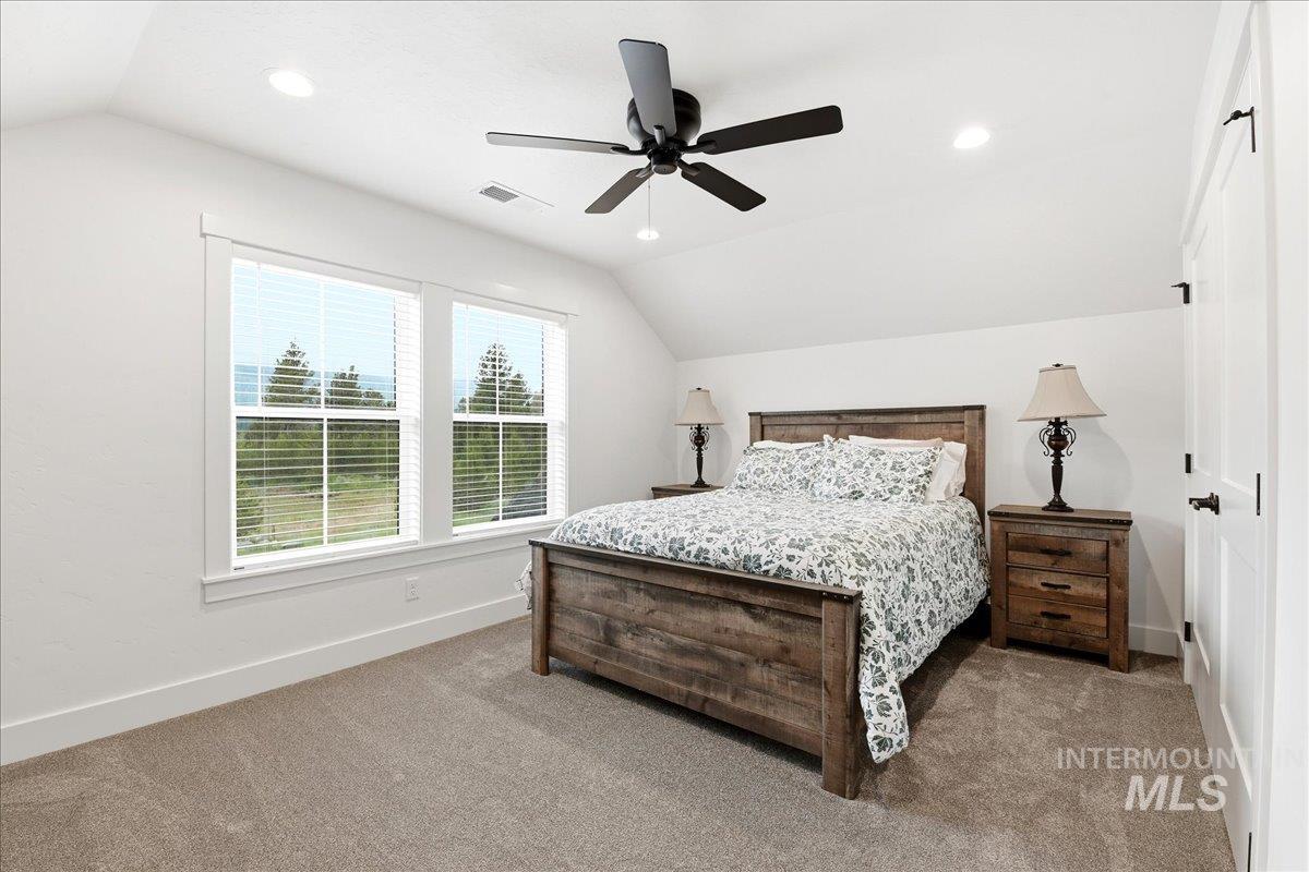 13152 Hawks Bay Rd, Donnelly, Idaho 83615, 4 Bedrooms, 2 Bathrooms, Residential For Sale, Price $869,999, 98992433