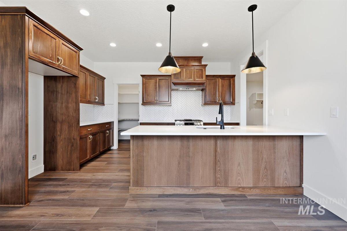 9372 S Sapper Hill Ave, Kuna, Idaho 83634, 3 Bedrooms, 2 Bathrooms, Residential For Sale, Price $609,900, 98992435