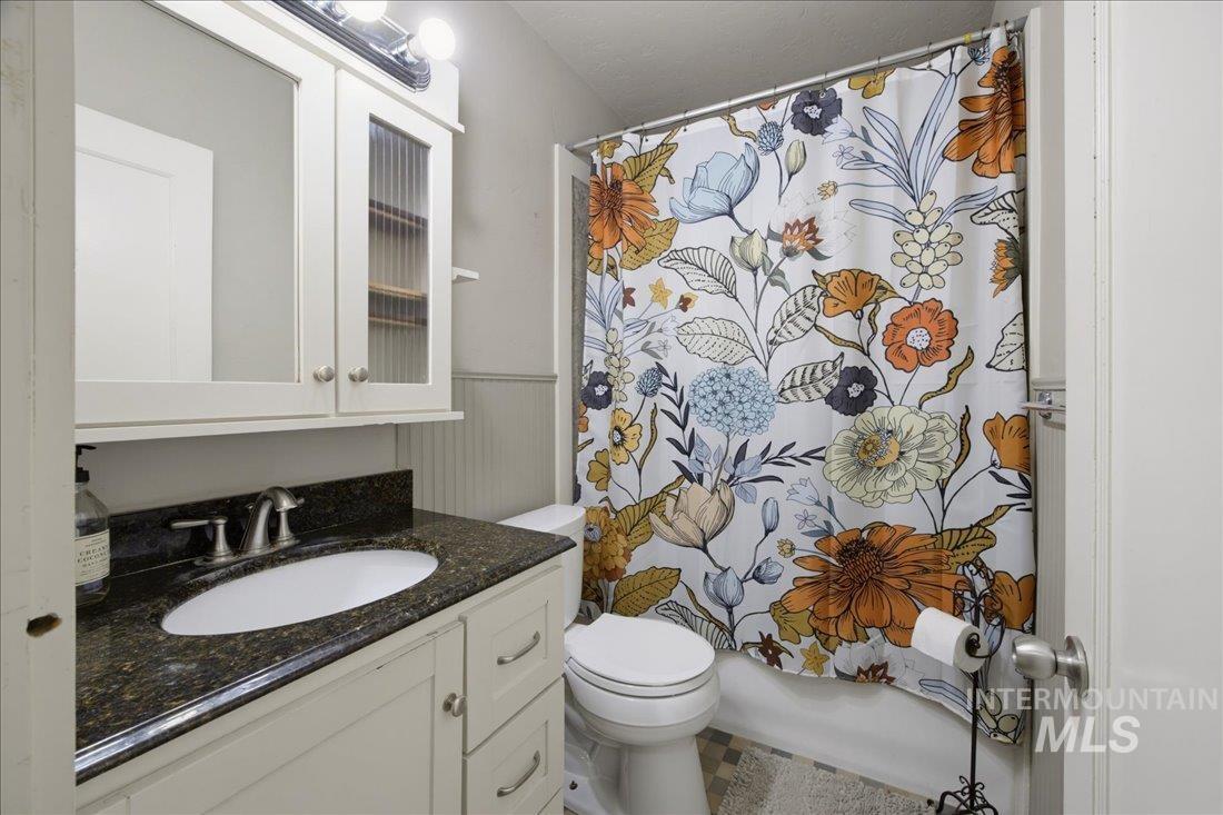 915 13th Ave S, Nampa, Idaho 83651, 3 Bedrooms, 2 Bathrooms, Residential For Sale, Price $345,000,MLS 98992438
