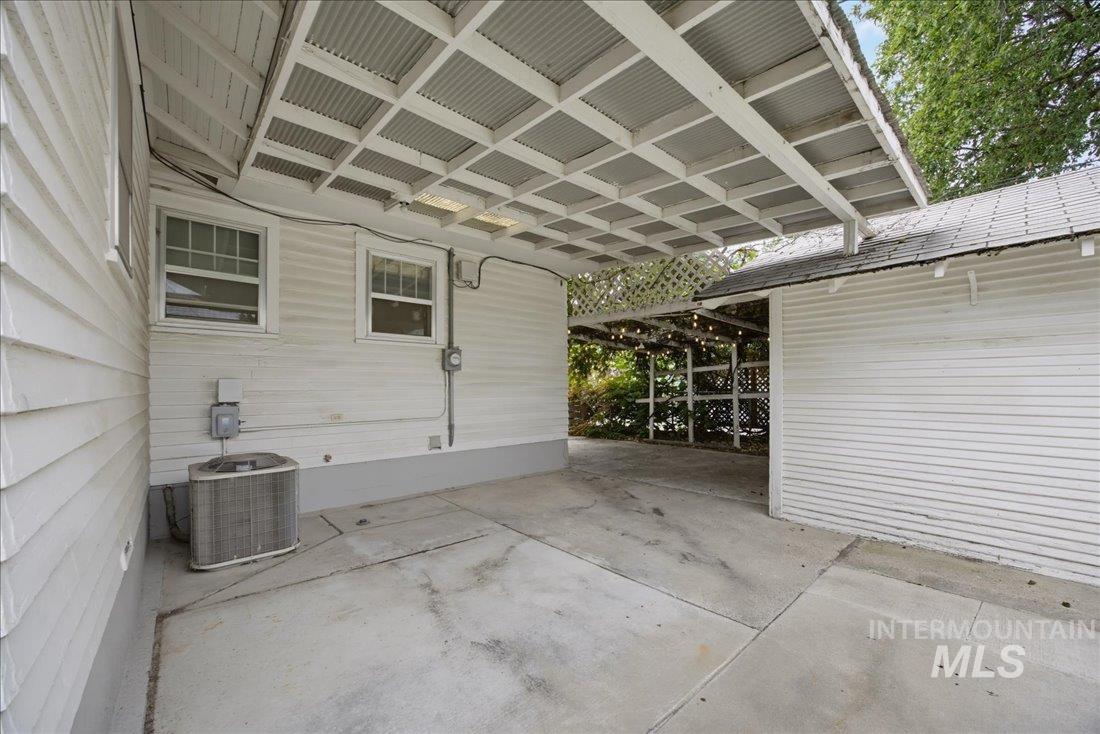 915 13th Ave S, Nampa, Idaho 83651, 3 Bedrooms, 2 Bathrooms, Residential For Sale, Price $345,000,MLS 98992438
