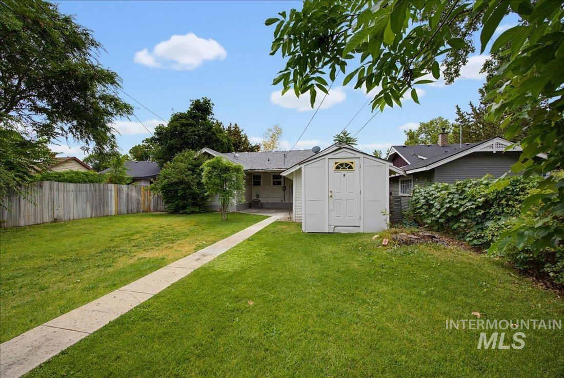 915 13th Ave S, Nampa, Idaho 83651, 3 Bedrooms, 2 Bathrooms, Residential For Sale, Price $345,000,MLS 98992438