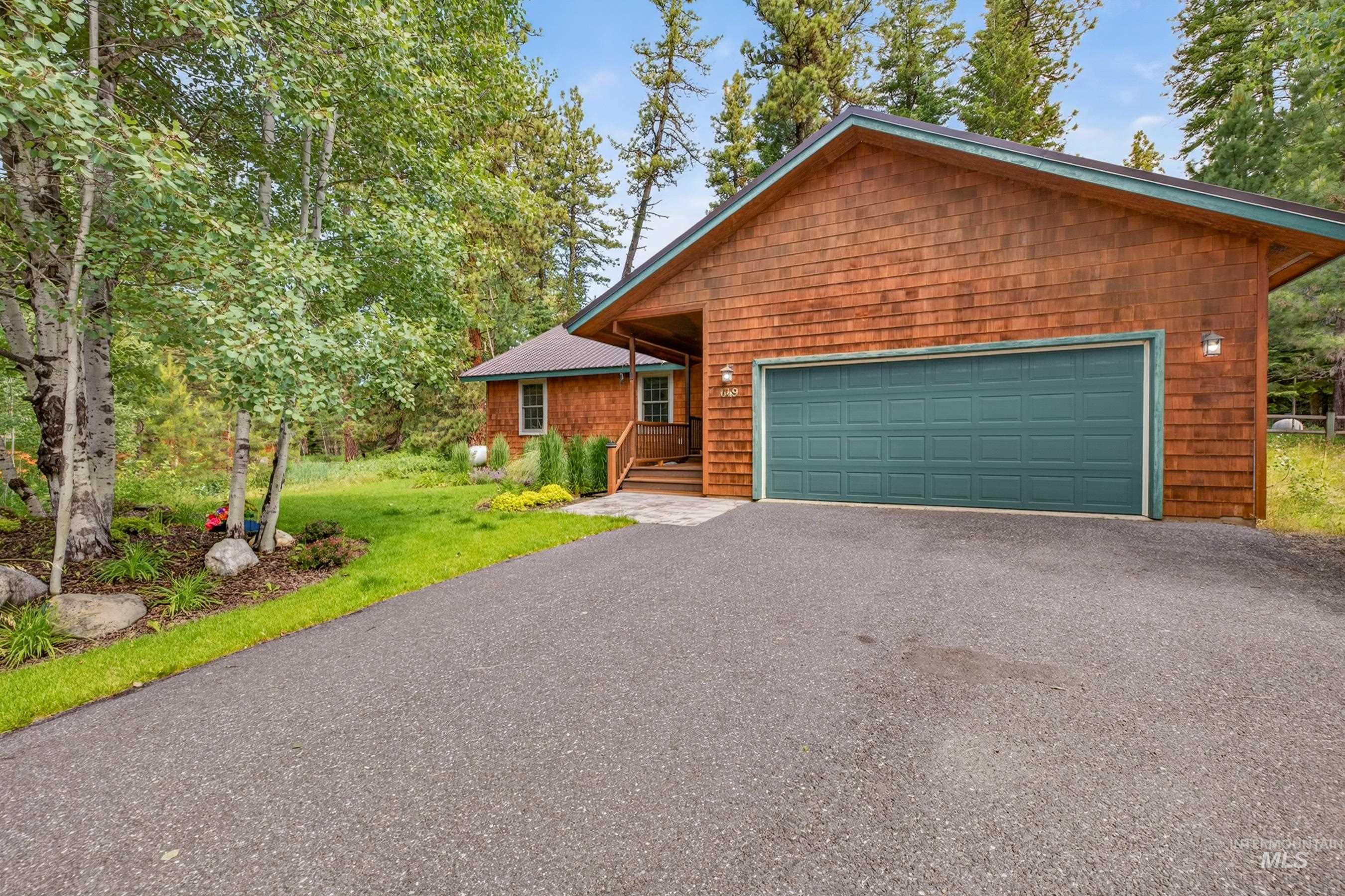 649 Woodlands Drive, McCall, Idaho 83638, 3 Bedrooms, 2 Bathrooms, Residential For Sale, Price $738,000, 98992439