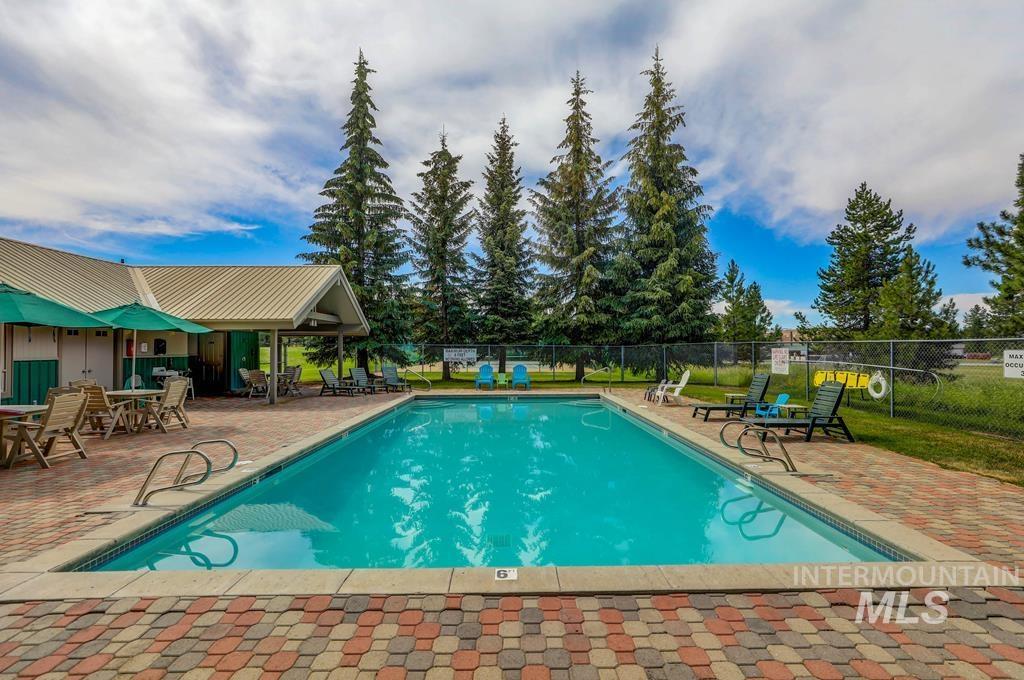 649 Woodlands Drive, McCall, Idaho 83638, 3 Bedrooms, 2 Bathrooms, Residential For Sale, Price $738,000, 98992439