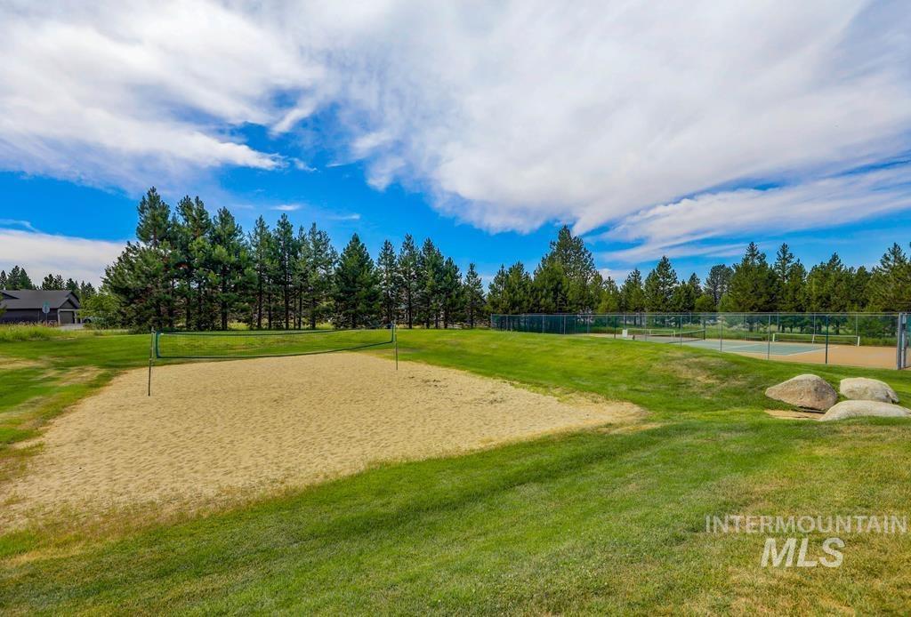 649 Woodlands Drive, McCall, Idaho 83638, 3 Bedrooms, 2 Bathrooms, Residential For Sale, Price $738,000, 98992439