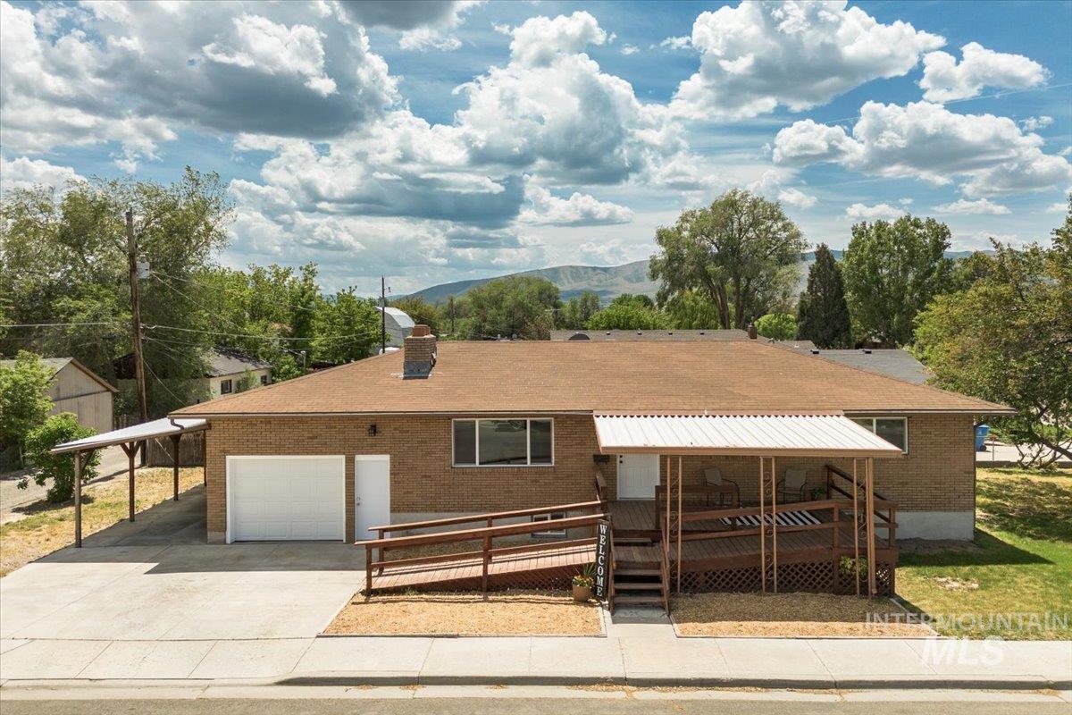 511 E Poplar St, Pocatello, Idaho 83201, 5 Bedrooms, 3 Bathrooms, Residential For Sale, Price $359,900,MLS 98992442