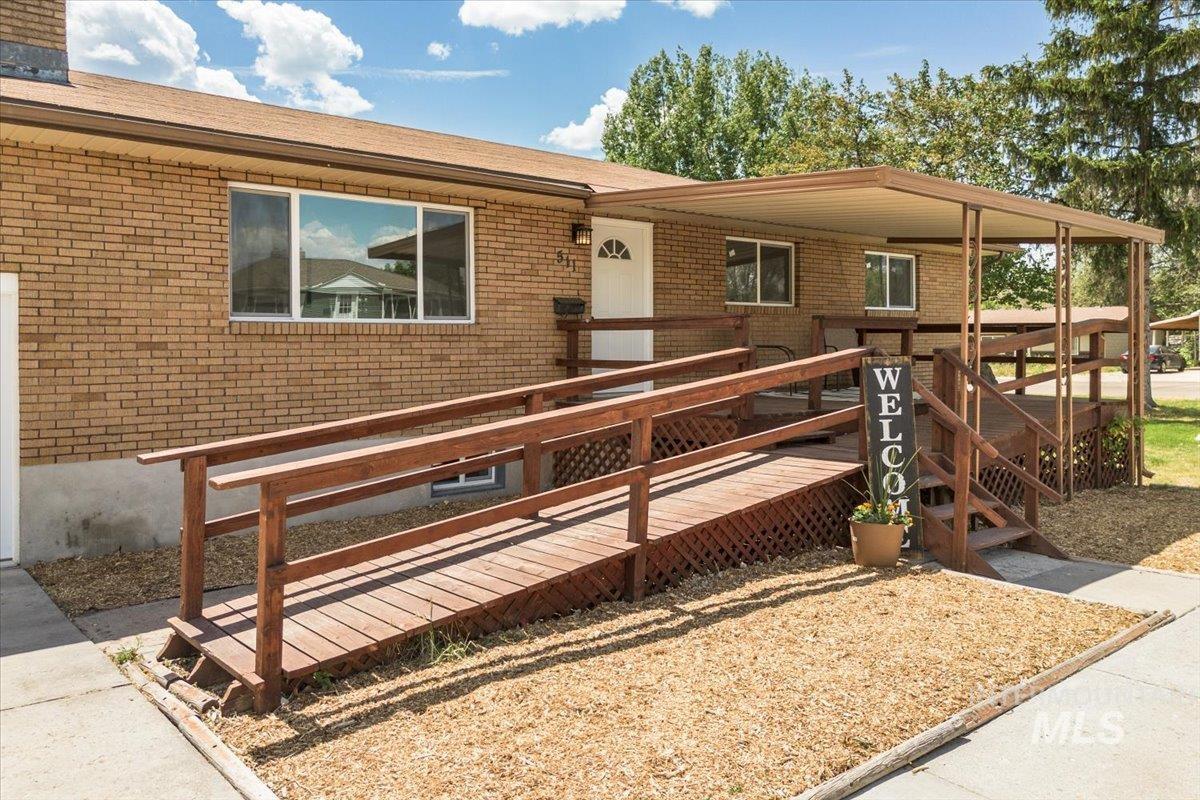 511 E Poplar St, Pocatello, Idaho 83201, 5 Bedrooms, 3 Bathrooms, Residential For Sale, Price $359,900,MLS 98992442