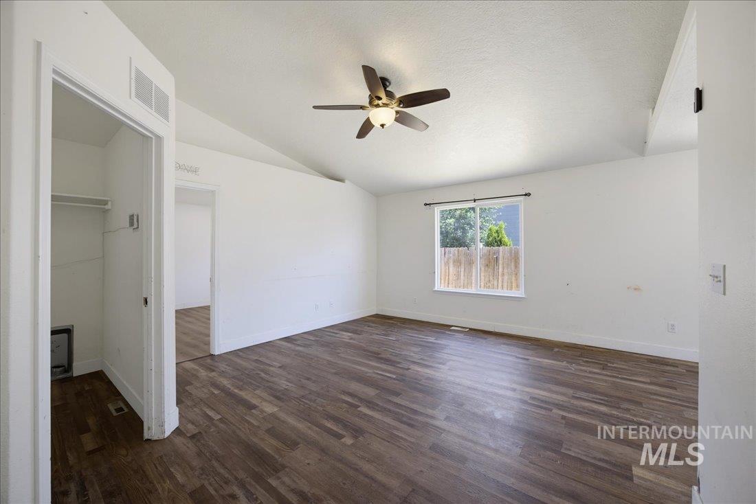 92 S Bancroft Way, Nampa, Idaho 83686, 3 Bedrooms, 2 Bathrooms, Residential For Sale, Price $319,990,MLS 98992443