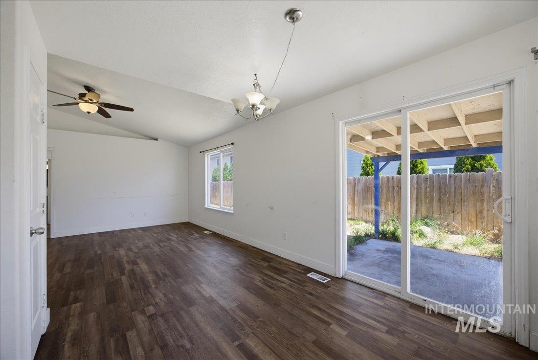 92 S Bancroft Way, Nampa, Idaho 83686, 3 Bedrooms, 2 Bathrooms, Residential For Sale, Price $319,990,MLS 98992443