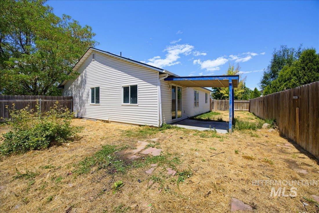 92 S Bancroft Way, Nampa, Idaho 83686, 3 Bedrooms, 2 Bathrooms, Residential For Sale, Price $319,990,MLS 98992443
