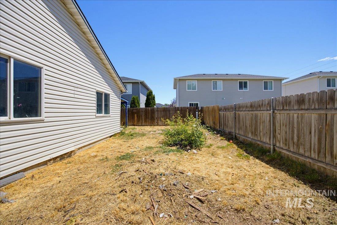 92 S Bancroft Way, Nampa, Idaho 83686, 3 Bedrooms, 2 Bathrooms, Residential For Sale, Price $319,990,MLS 98992443