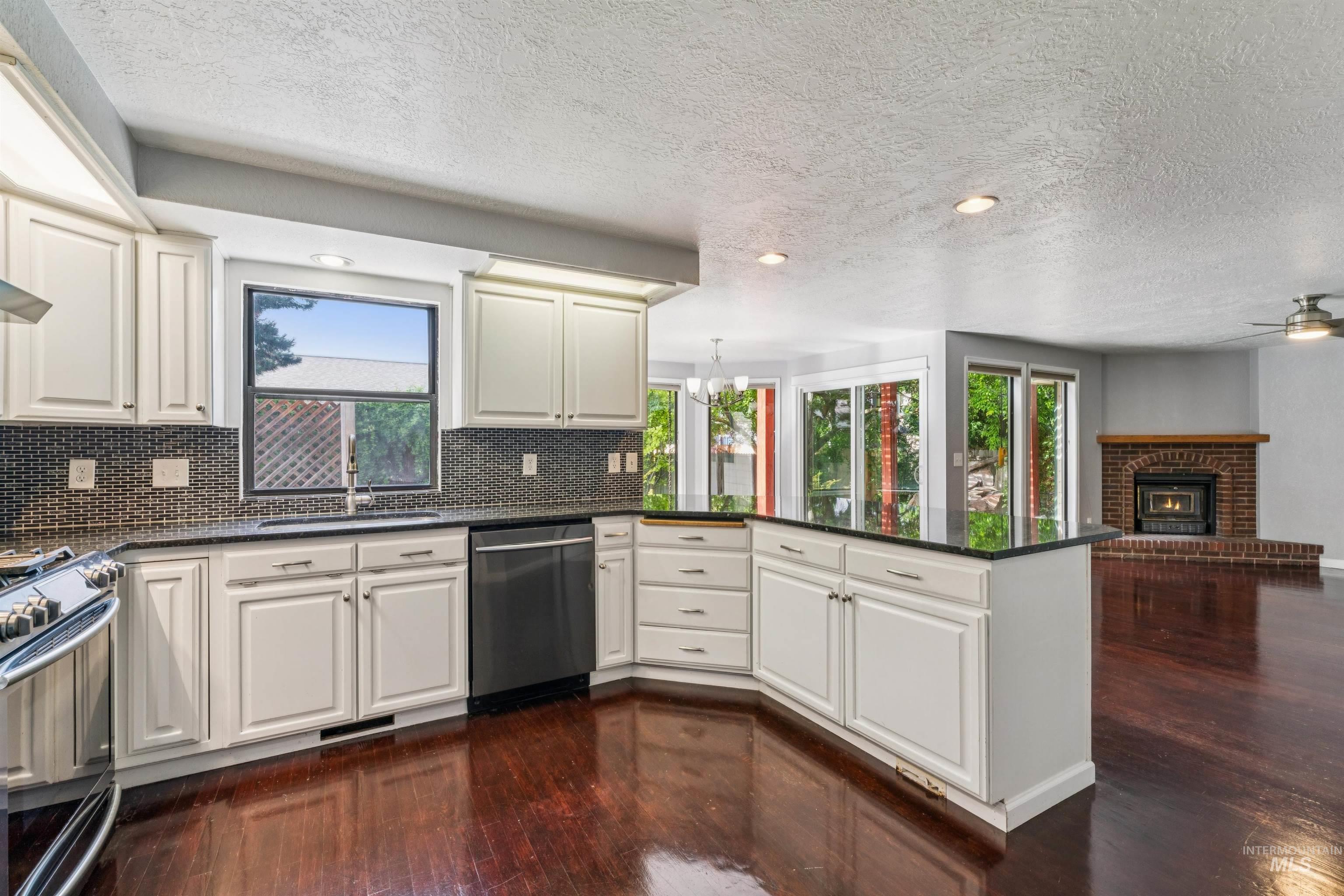 9831 W Ripley St, Boise, Idaho 83704, 6 Bedrooms, 4 Bathrooms, Residential For Sale, Price $755,990, 98992445